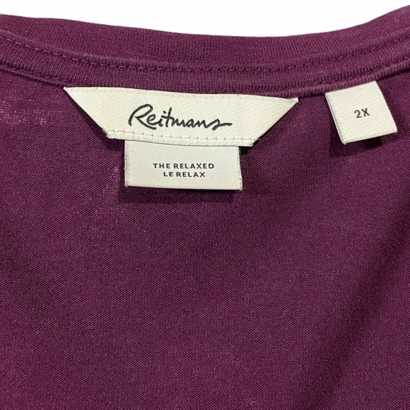 Reitmans, Plus-Size Relaxed Floral V-Neck Burgundy Top, 2X - Picture 4 of 9